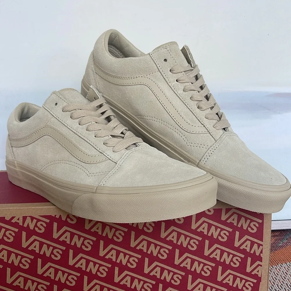 Vans Men’s Old Skool Mono Suede Tan
VN000CPSTAN
Sneakers - Picture 7 of 16